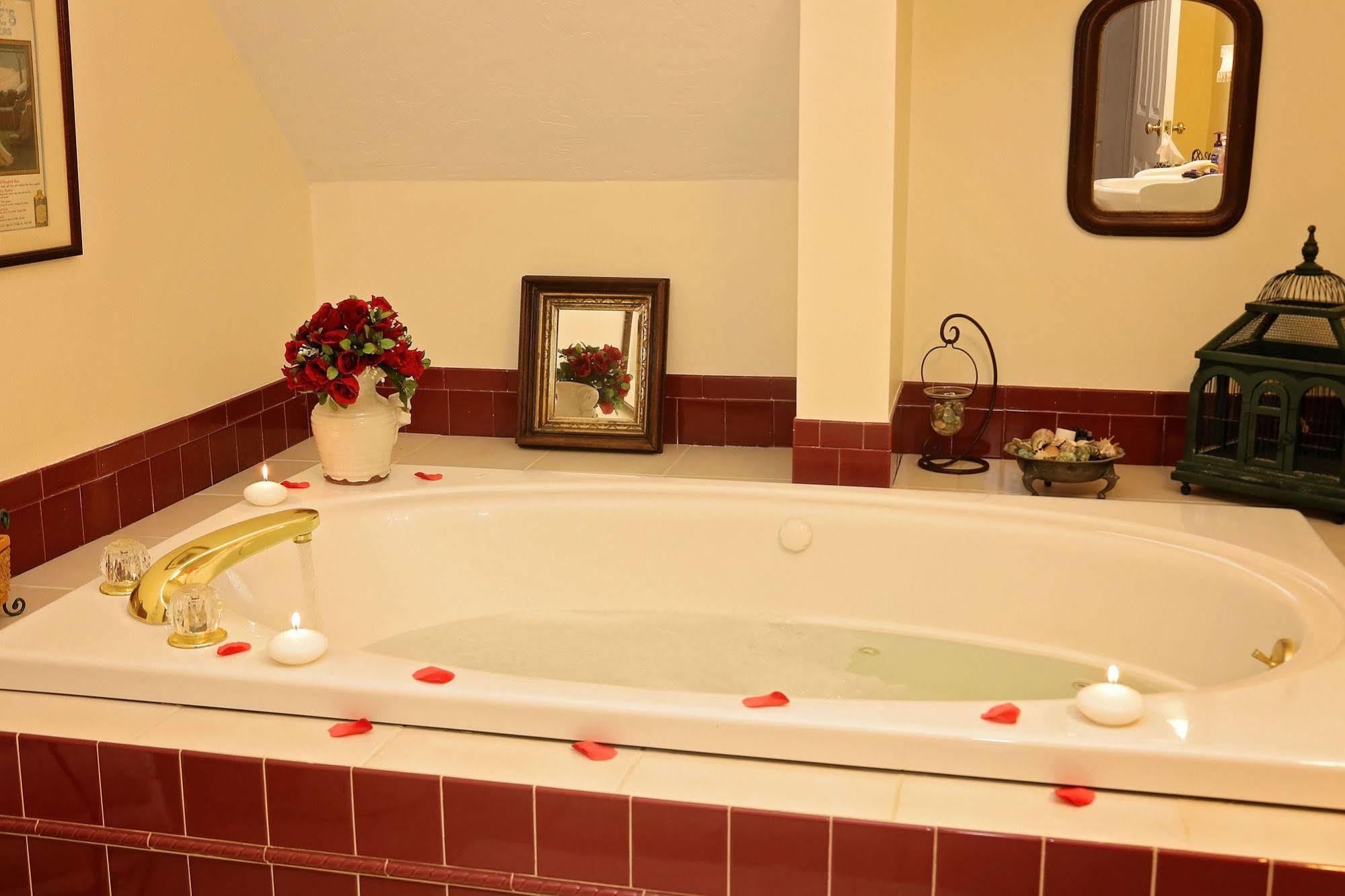 3 Waves Bed & Breakfast Плимут Экстерьер фото
